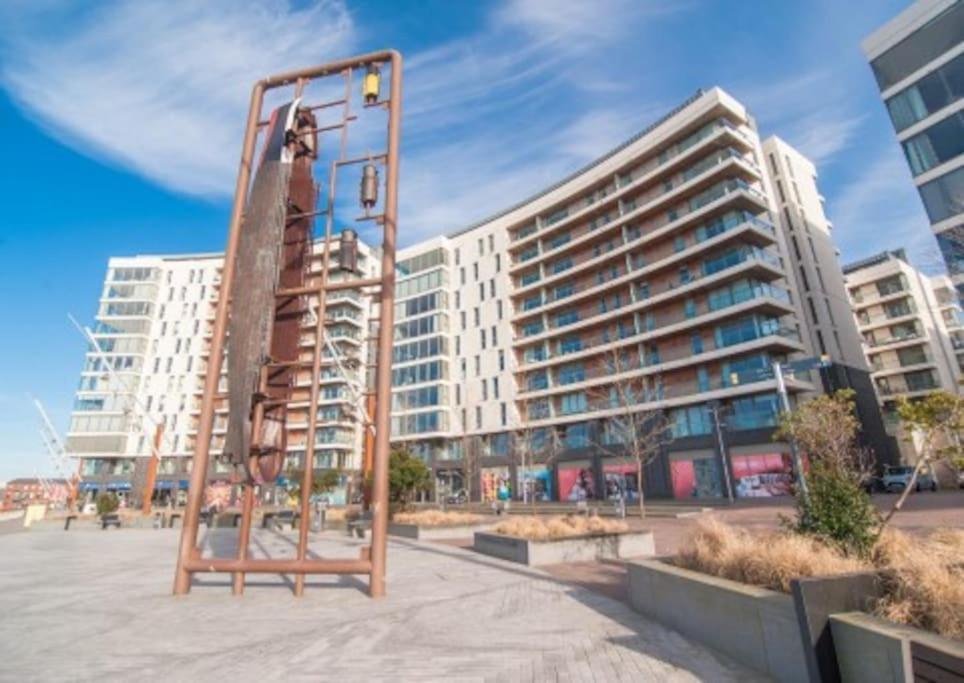 Titanic Quarter Apartment Belfast Exterior photo